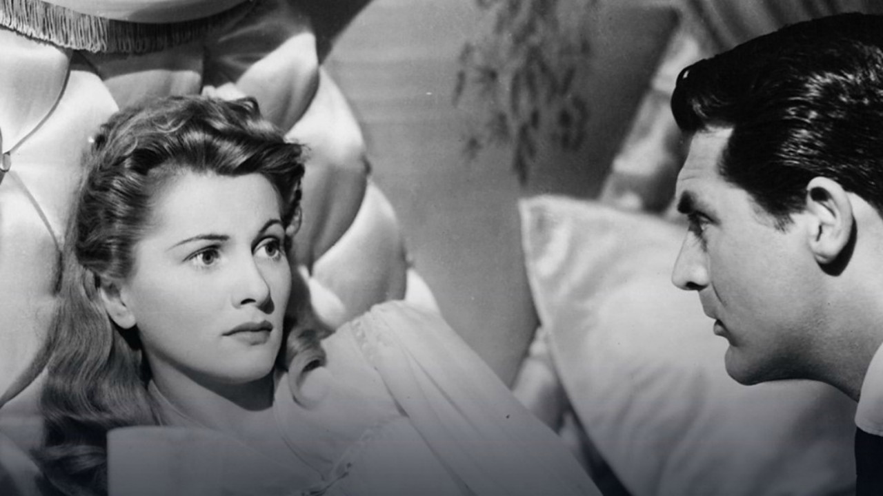 Joan Fontaine e Cary Grant in una scena de Il sospetto