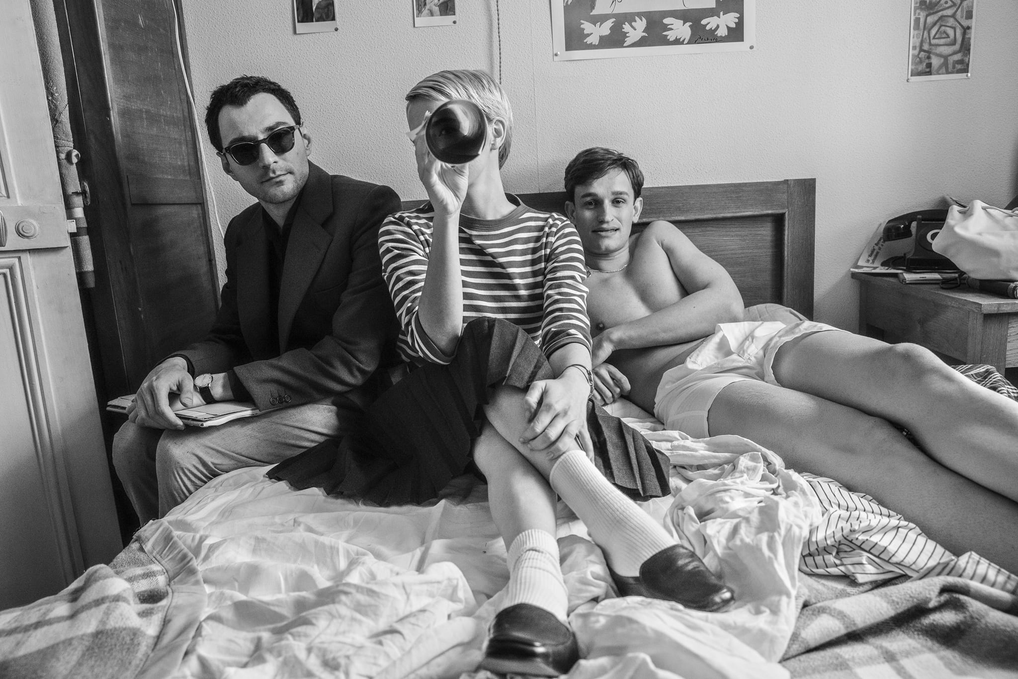 nouvelle-vague-2 Guillaume Marbeck, Zoey Deutch e Aubry Dullin in Nouvelle Vague.